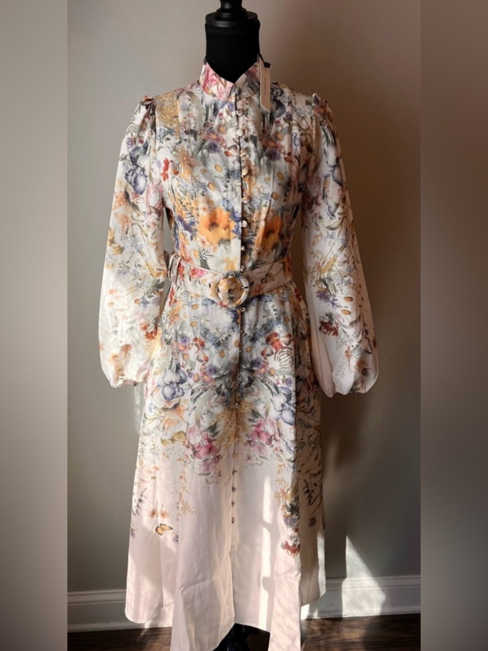 Commense Dress 👗 - Picture 3 of 5